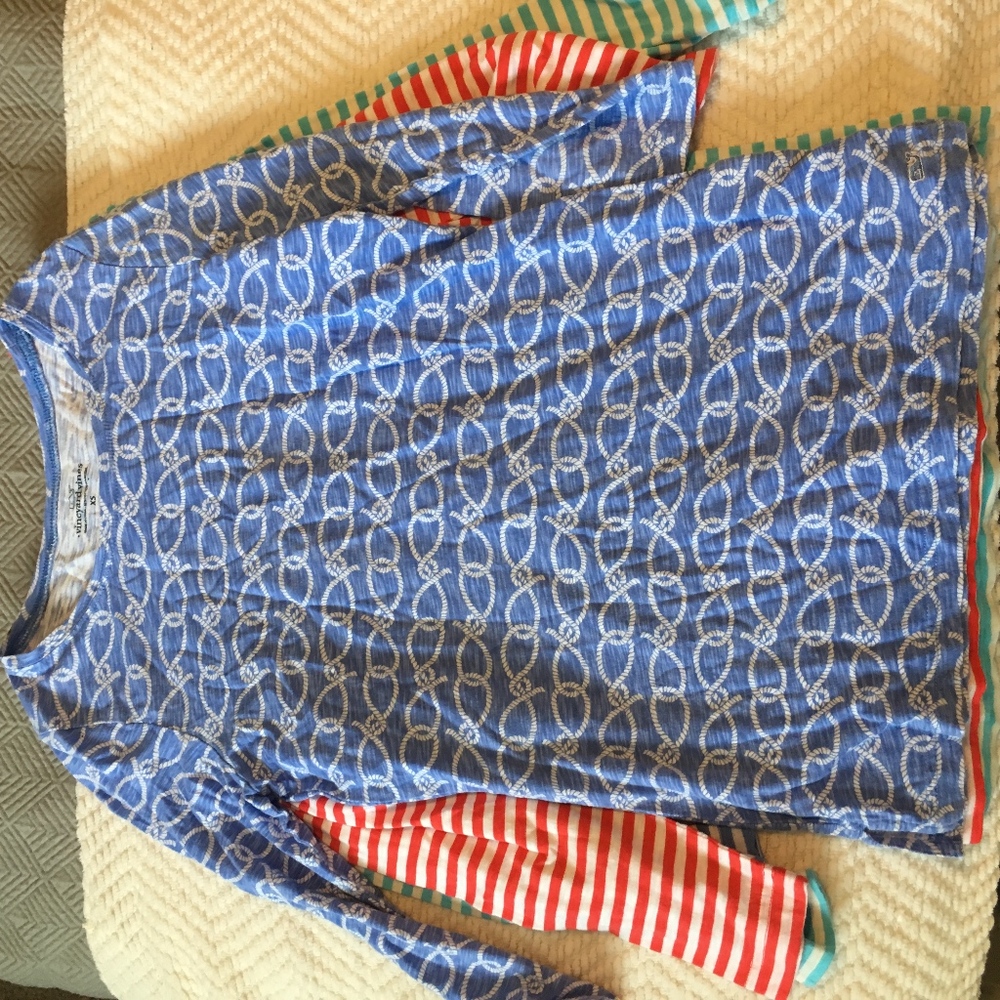Vineyard Vines t-shirt